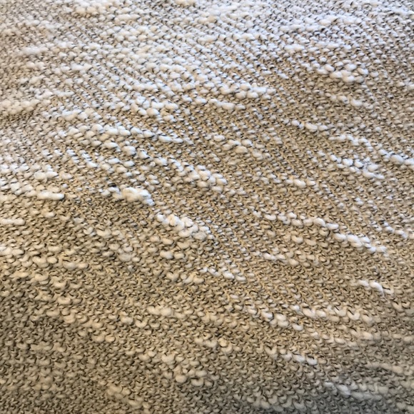 Gray and white Blouse - Picture 5 of 5